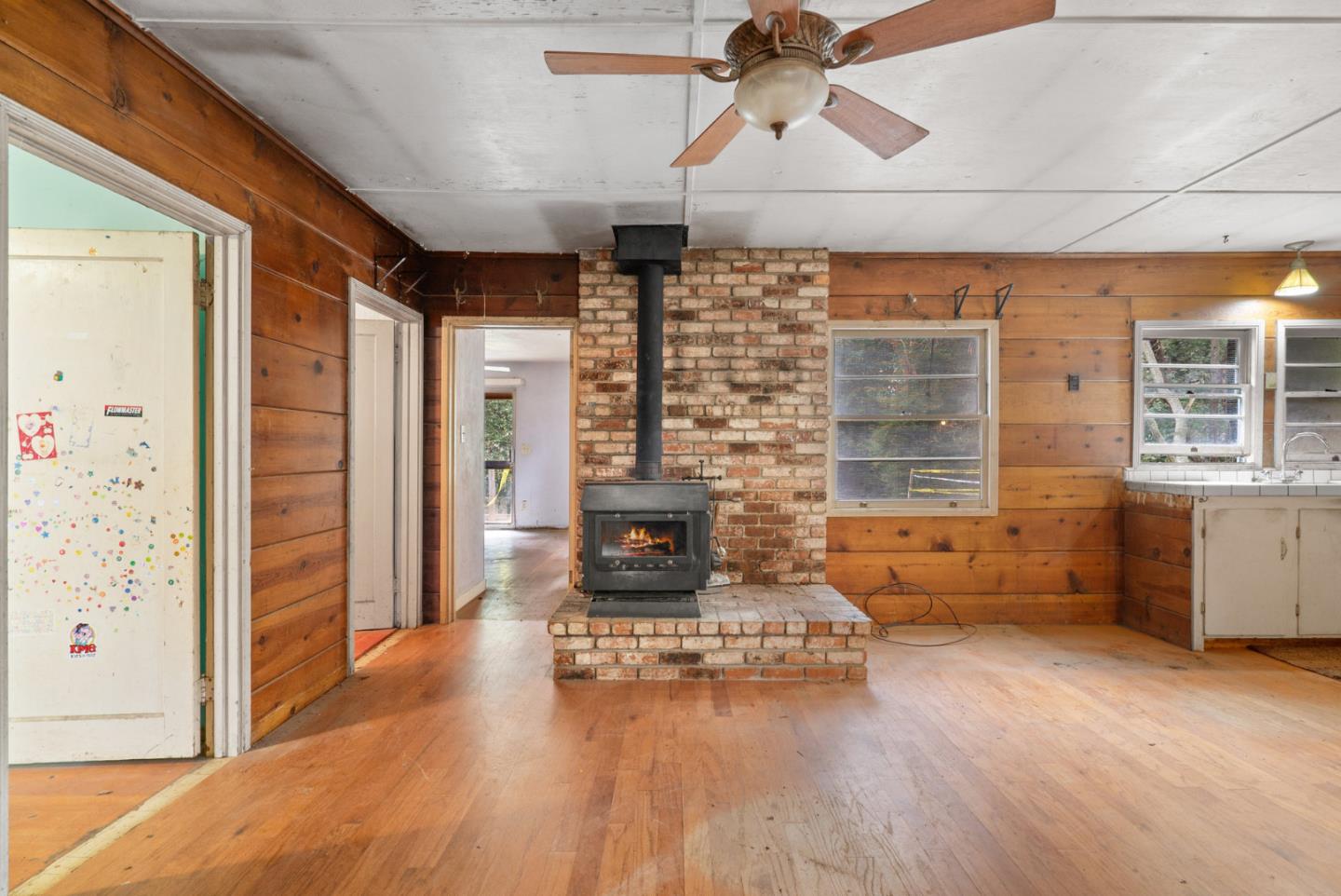 Detail Gallery Image 13 of 39 For 294 Ice Cream Grade, Santa Cruz,  CA 95060 - 2 Beds | 1 Baths