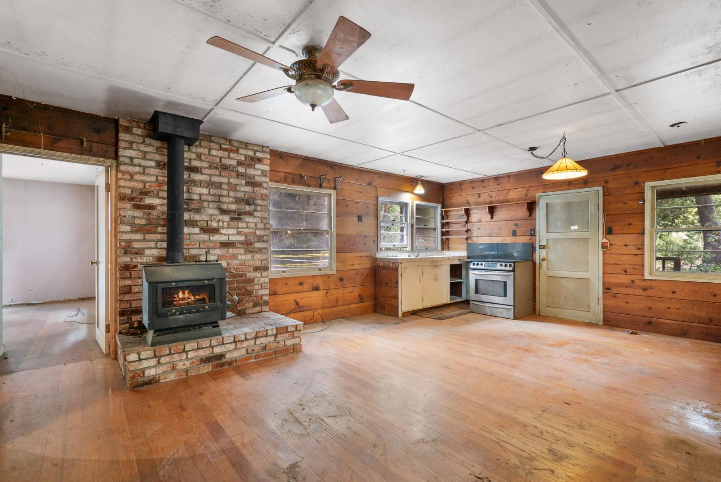 Detail Gallery Image 14 of 39 For 294 Ice Cream Grade, Santa Cruz,  CA 95060 - 2 Beds | 1 Baths