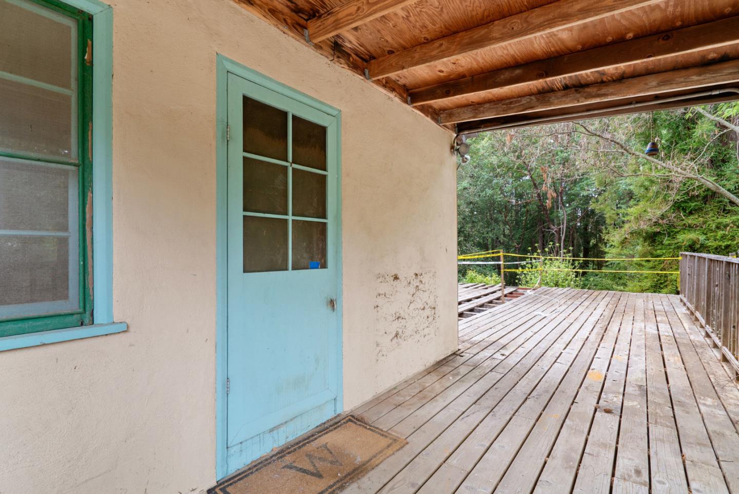 Detail Gallery Image 6 of 39 For 294 Ice Cream Grade, Santa Cruz,  CA 95060 - 2 Beds | 1 Baths