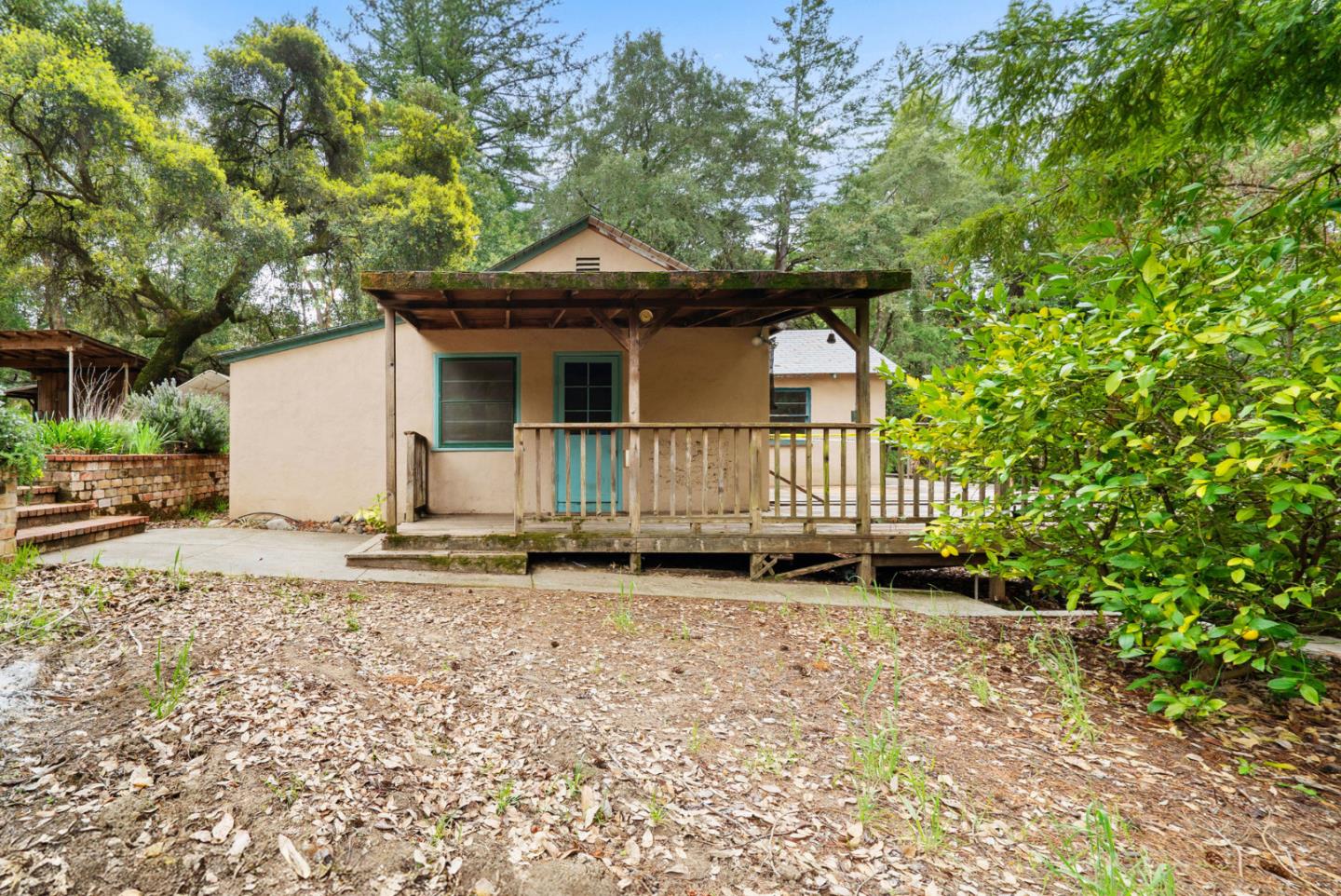 Detail Gallery Image 7 of 39 For 294 Ice Cream Grade, Santa Cruz,  CA 95060 - 2 Beds | 1 Baths
