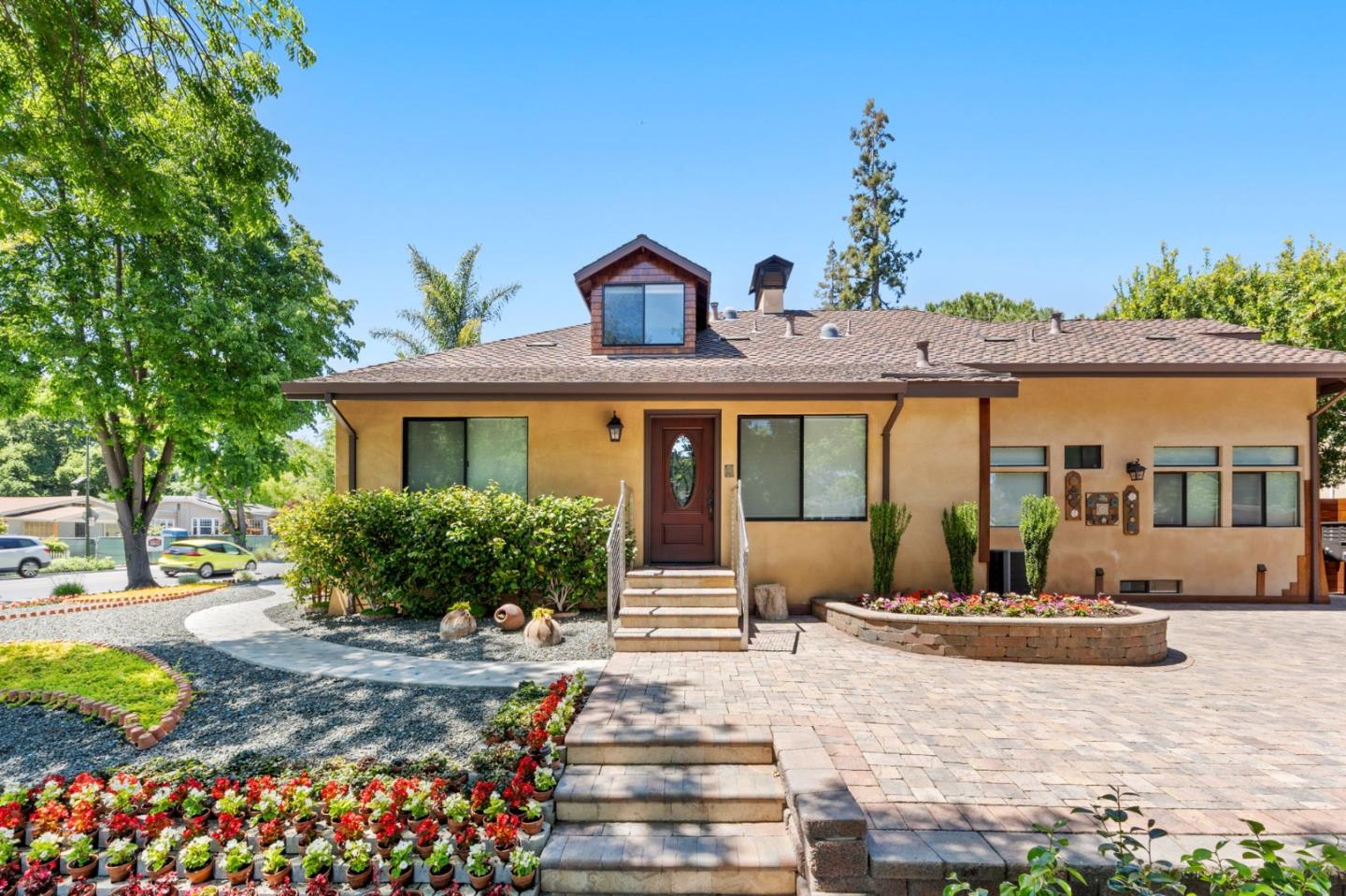 Detail Gallery Image 10 of 139 For 251 Middlefield Rd, Palo Alto,  CA 94301 - – Beds | – Baths