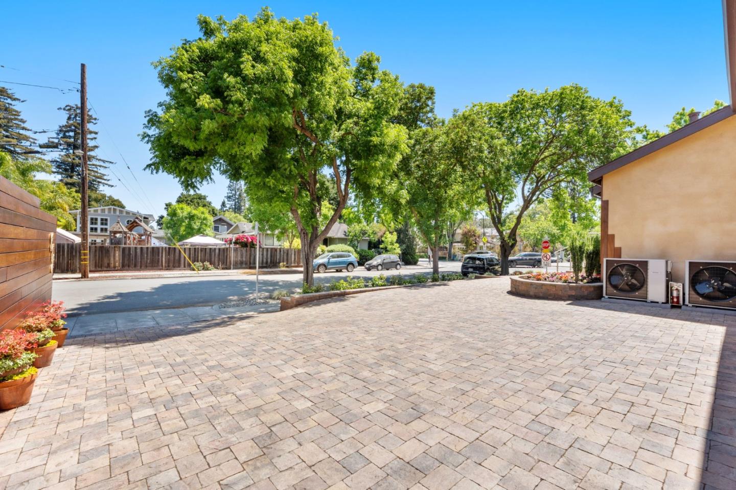 Detail Gallery Image 25 of 139 For 251 Middlefield Rd, Palo Alto,  CA 94301 - – Beds | – Baths