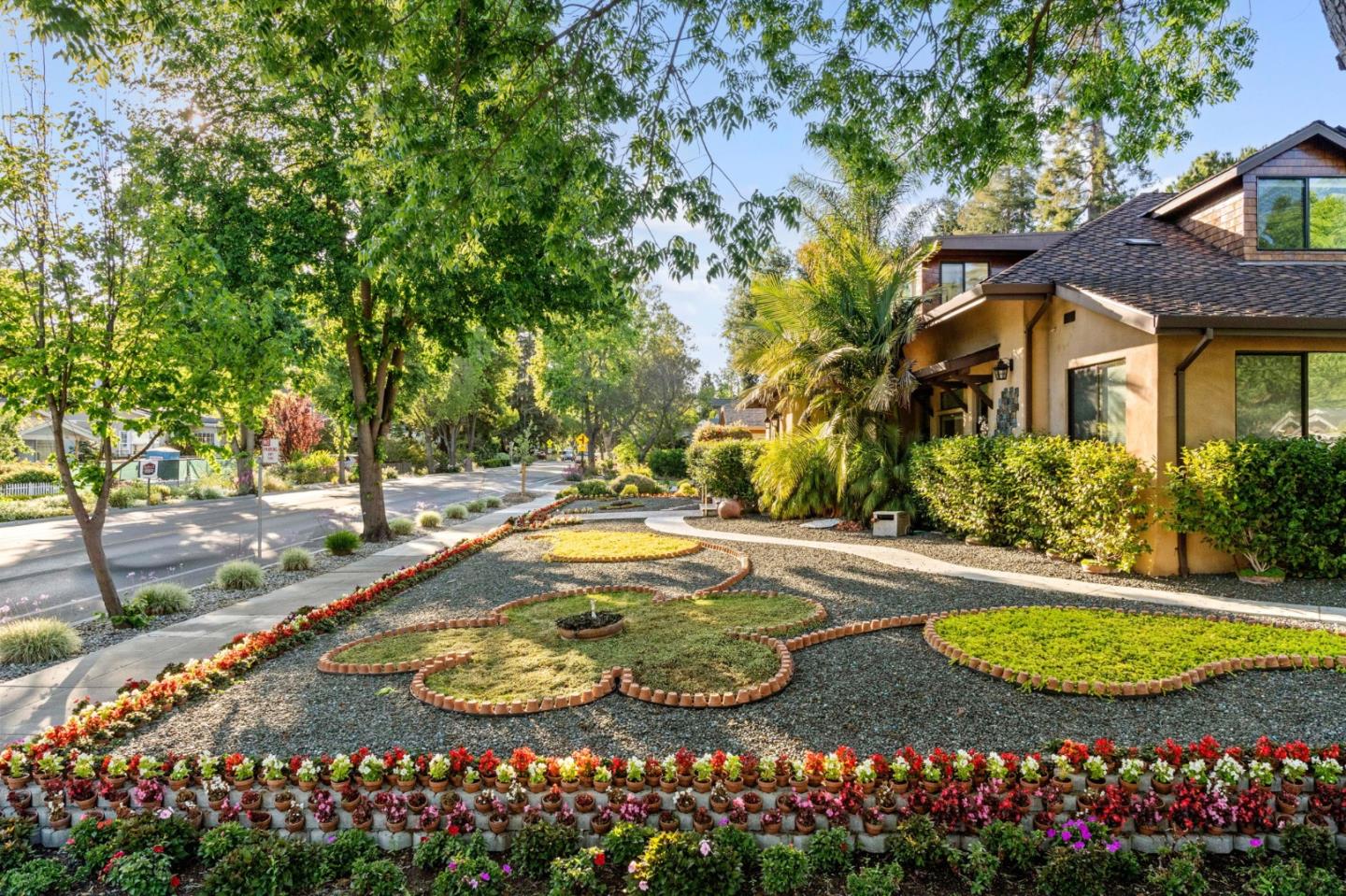 Detail Gallery Image 5 of 139 For 251 Middlefield Rd, Palo Alto,  CA 94301 - – Beds | – Baths