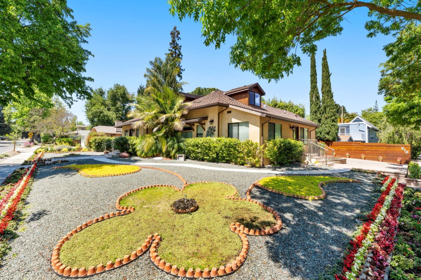 Detail Gallery Image 6 of 139 For 251 Middlefield Rd, Palo Alto,  CA 94301 - – Beds | – Baths