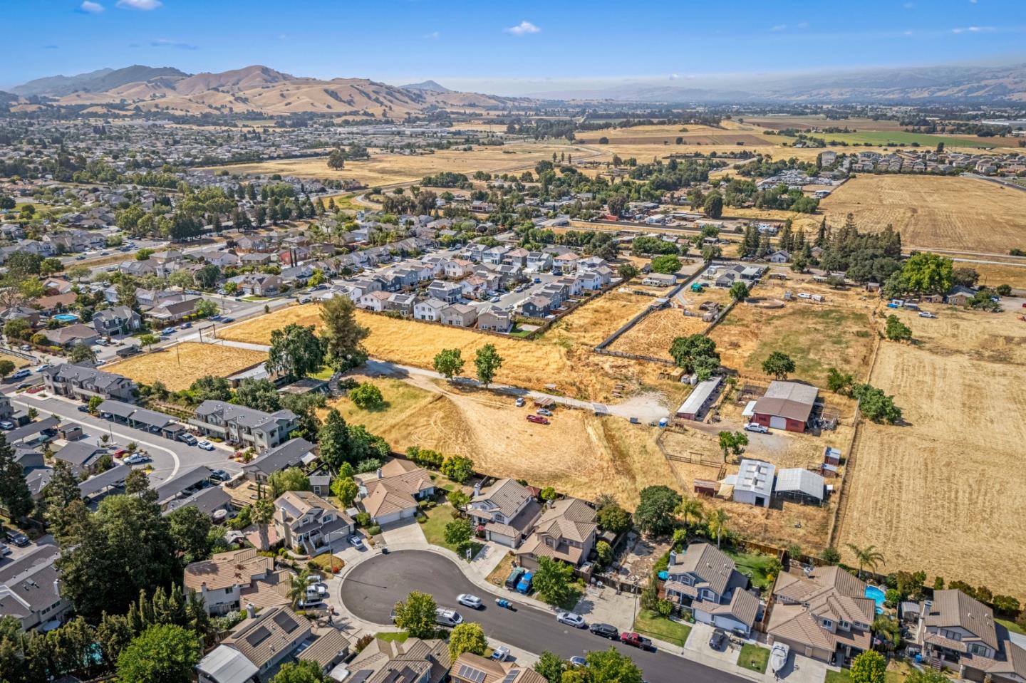 Detail Gallery Image 76 of 84 For 9082 Spencer Ct, Gilroy,  CA 95020 - 4 Beds | 2/1 Baths