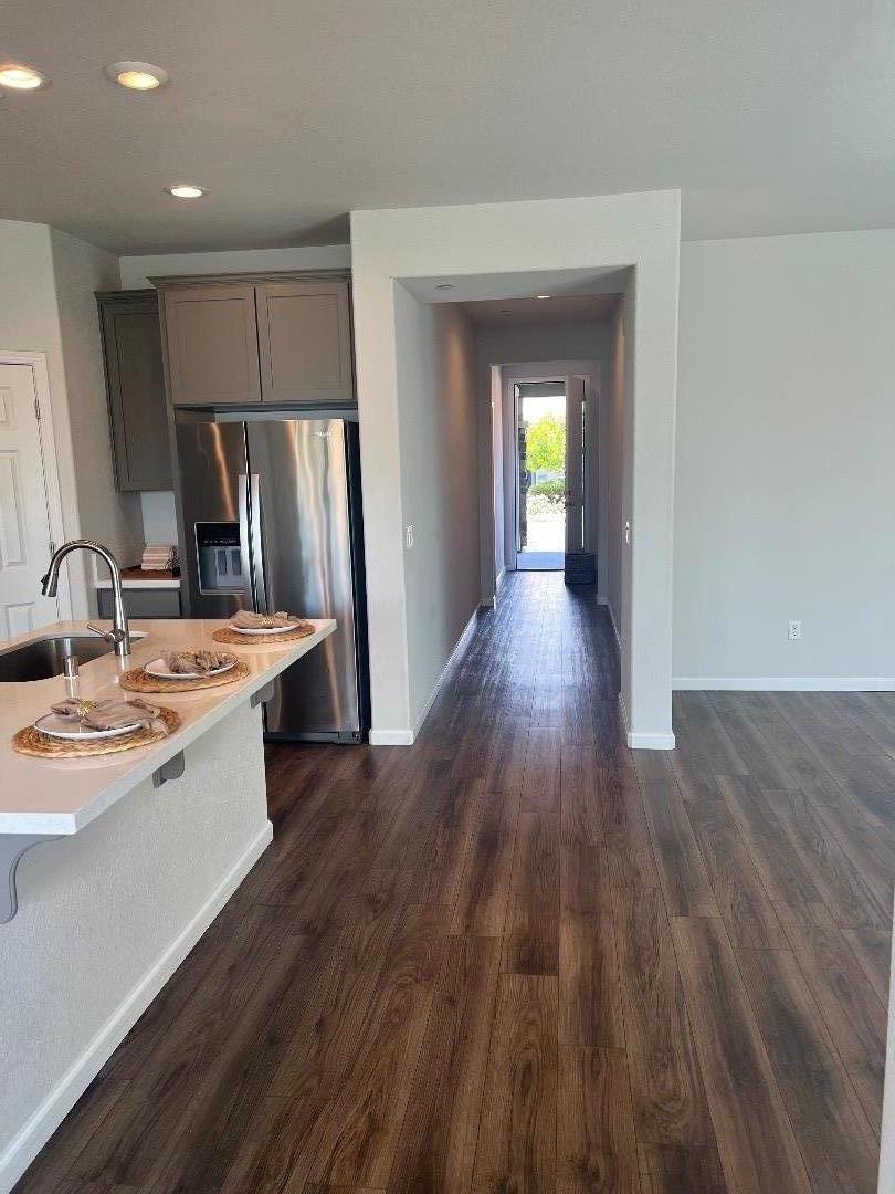 Detail Gallery Image 5 of 15 For 5005 King Pl, Rohnert Park,  CA 94928 - 5 Beds | 3 Baths