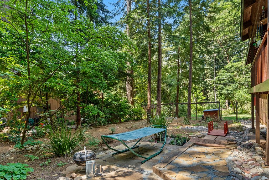 Detail Gallery Image 25 of 35 For 252 Nichols Dr, Santa Cruz,  CA 95060 - 3 Beds | 2 Baths