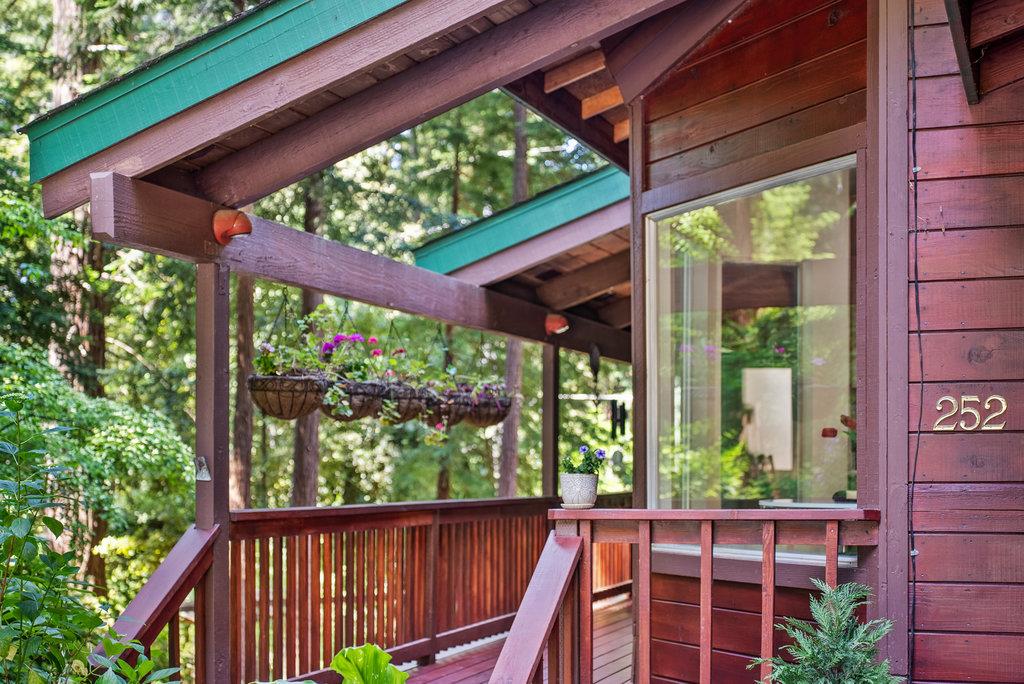 Detail Gallery Image 26 of 35 For 252 Nichols Dr, Santa Cruz,  CA 95060 - 3 Beds | 2 Baths