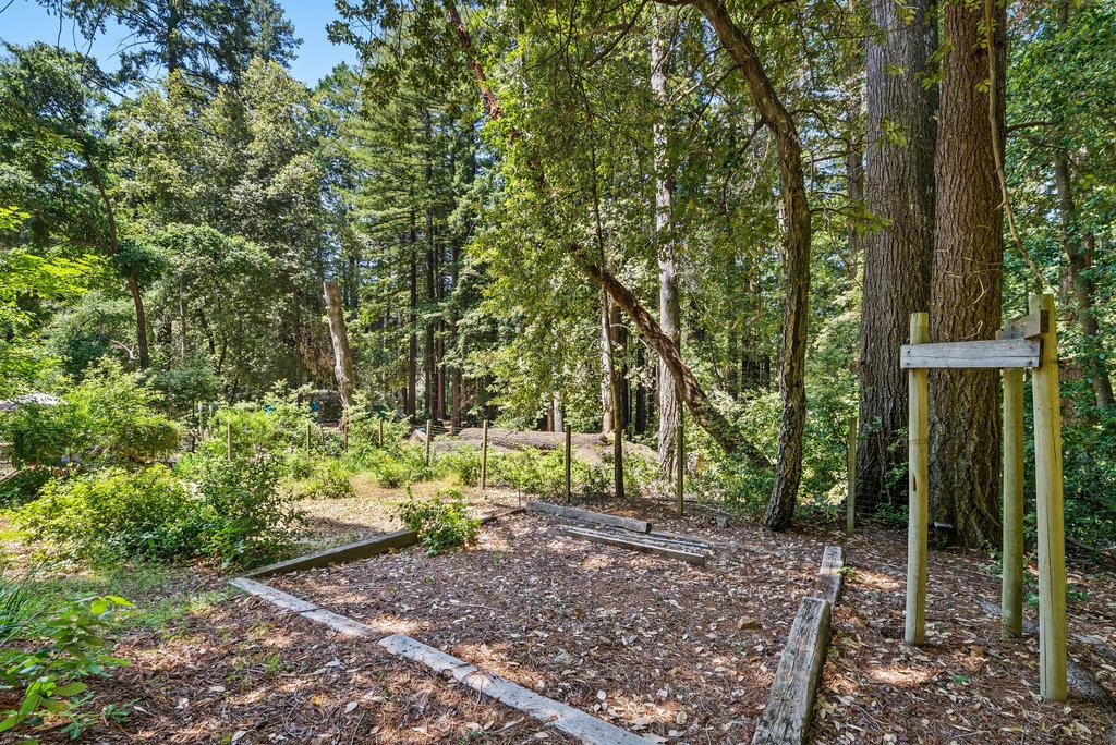 Detail Gallery Image 31 of 35 For 252 Nichols Dr, Santa Cruz,  CA 95060 - 3 Beds | 2 Baths