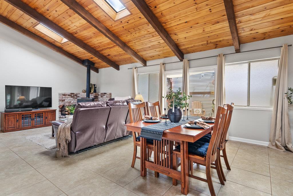Detail Gallery Image 9 of 35 For 252 Nichols Dr, Santa Cruz,  CA 95060 - 3 Beds | 2 Baths