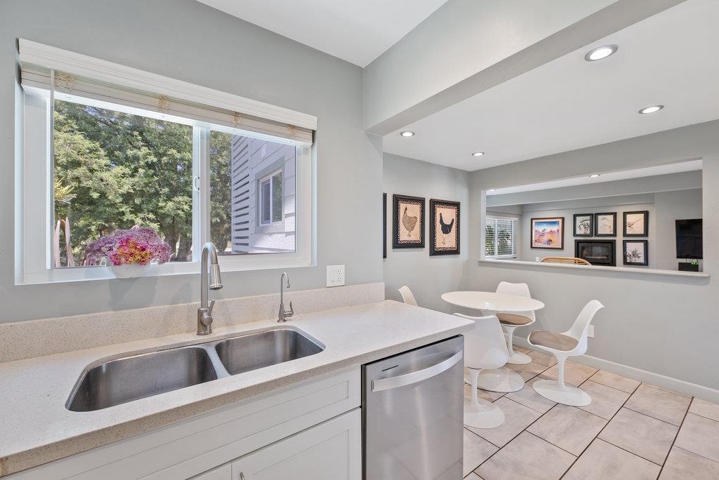 Detail Gallery Image 14 of 44 For 261 Wheelock Rd, Watsonville,  CA 95076 - 2 Beds | 2 Baths