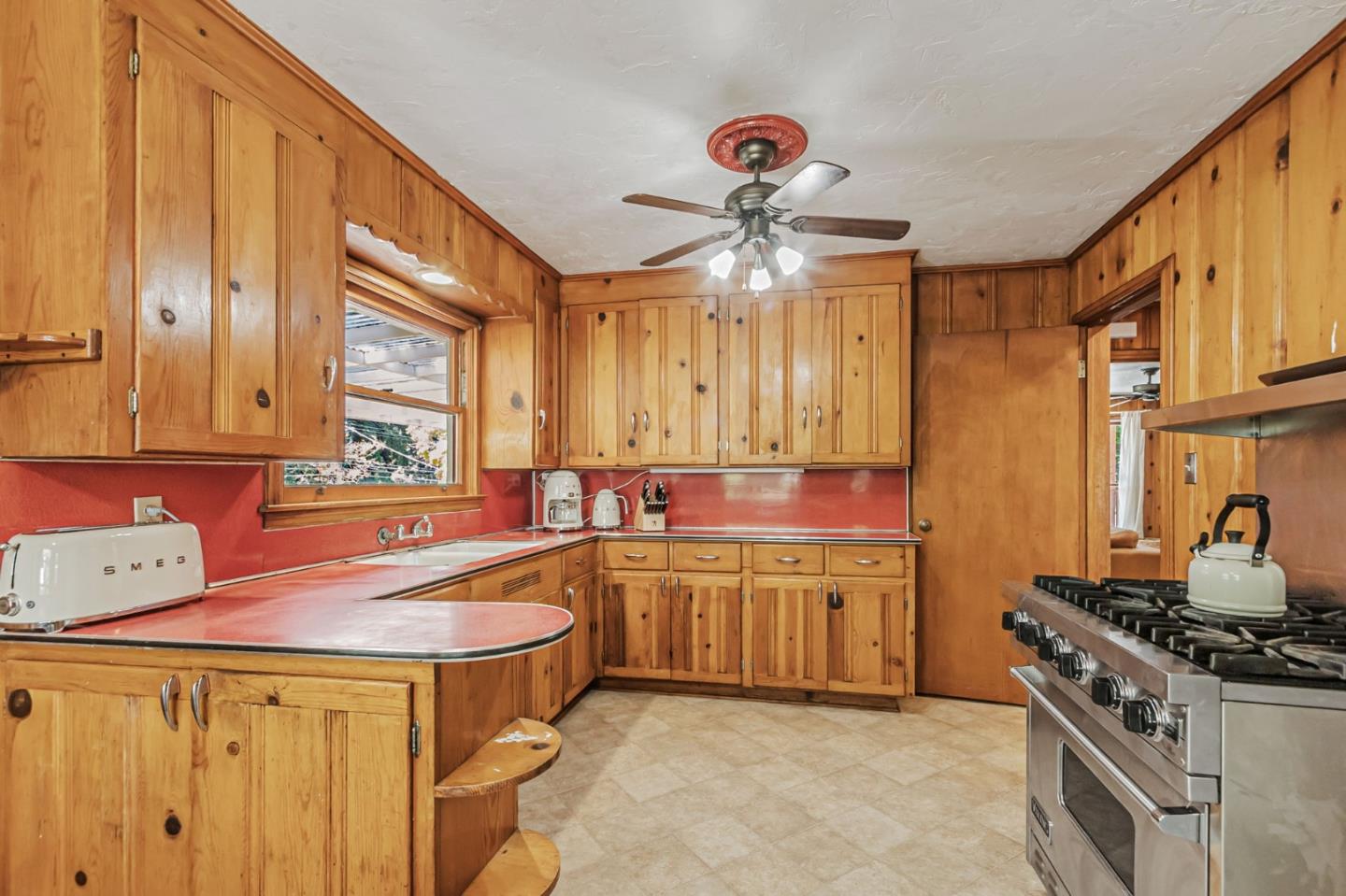 Detail Gallery Image 16 of 45 For 13805 Bear Creek Rd, Boulder Creek,  CA 95006 - 1 Beds | 1 Baths