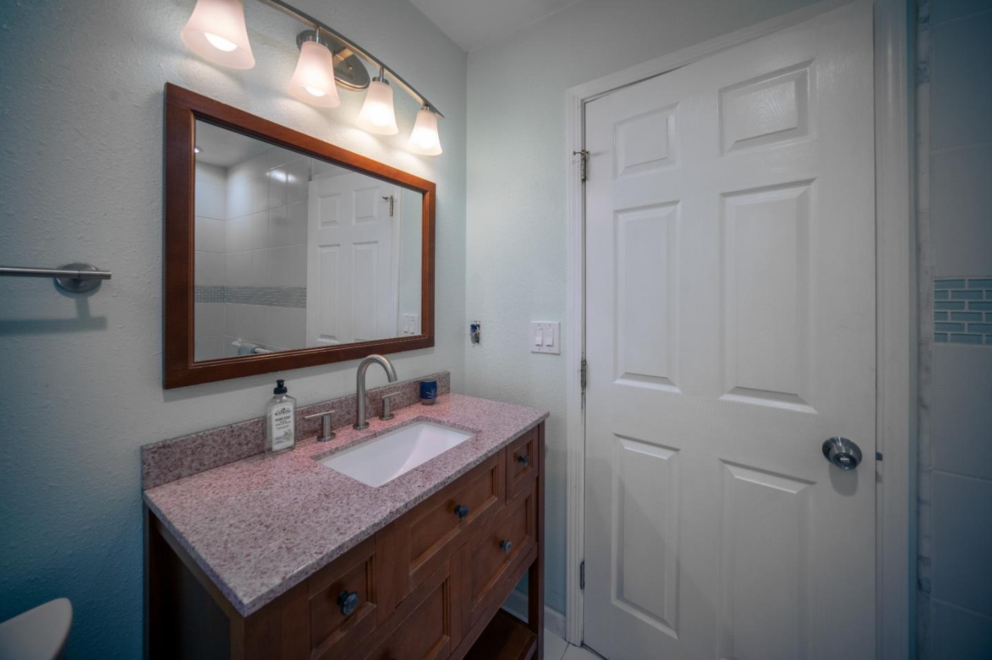 Detail Gallery Image 11 of 13 For 1017 via Verde, Del Rey Oaks,  CA 93940 - 3 Beds | 1/1 Baths