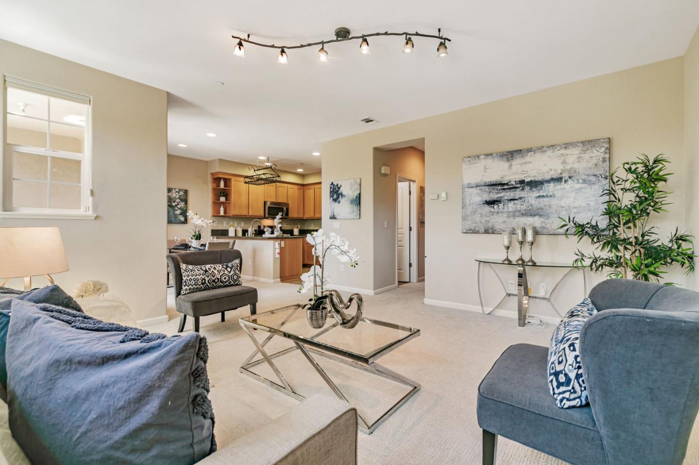 Detail Gallery Image 15 of 49 For 2070 Almaden Rd, San Jose,  CA 95125 - 2 Beds | 2/1 Baths