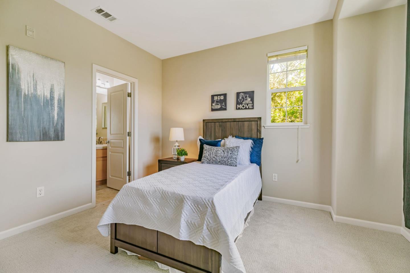 Detail Gallery Image 31 of 49 For 2070 Almaden Rd, San Jose,  CA 95125 - 2 Beds | 2/1 Baths