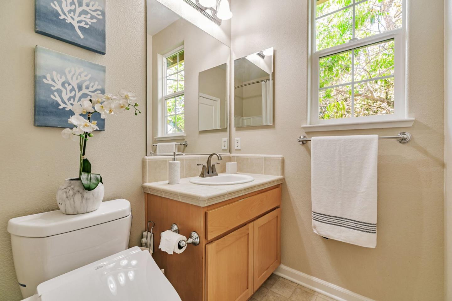 Detail Gallery Image 33 of 49 For 2070 Almaden Rd, San Jose,  CA 95125 - 2 Beds | 2/1 Baths