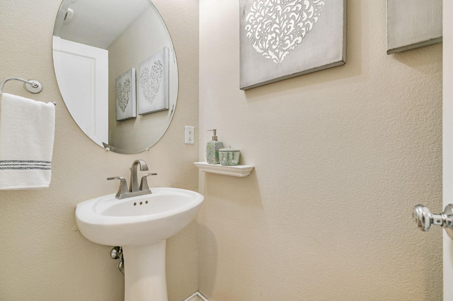 Detail Gallery Image 37 of 49 For 2070 Almaden Rd, San Jose,  CA 95125 - 2 Beds | 2/1 Baths
