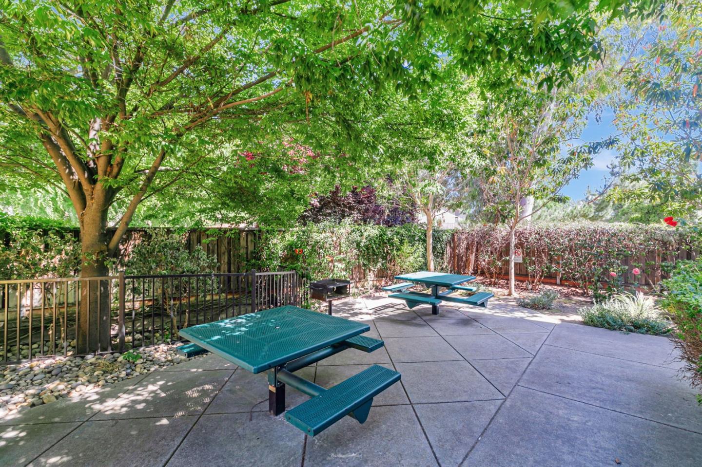 Detail Gallery Image 49 of 49 For 2070 Almaden Rd, San Jose,  CA 95125 - 2 Beds | 2/1 Baths