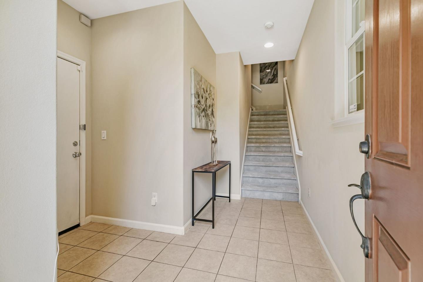 Detail Gallery Image 8 of 49 For 2070 Almaden Rd, San Jose,  CA 95125 - 2 Beds | 2/1 Baths