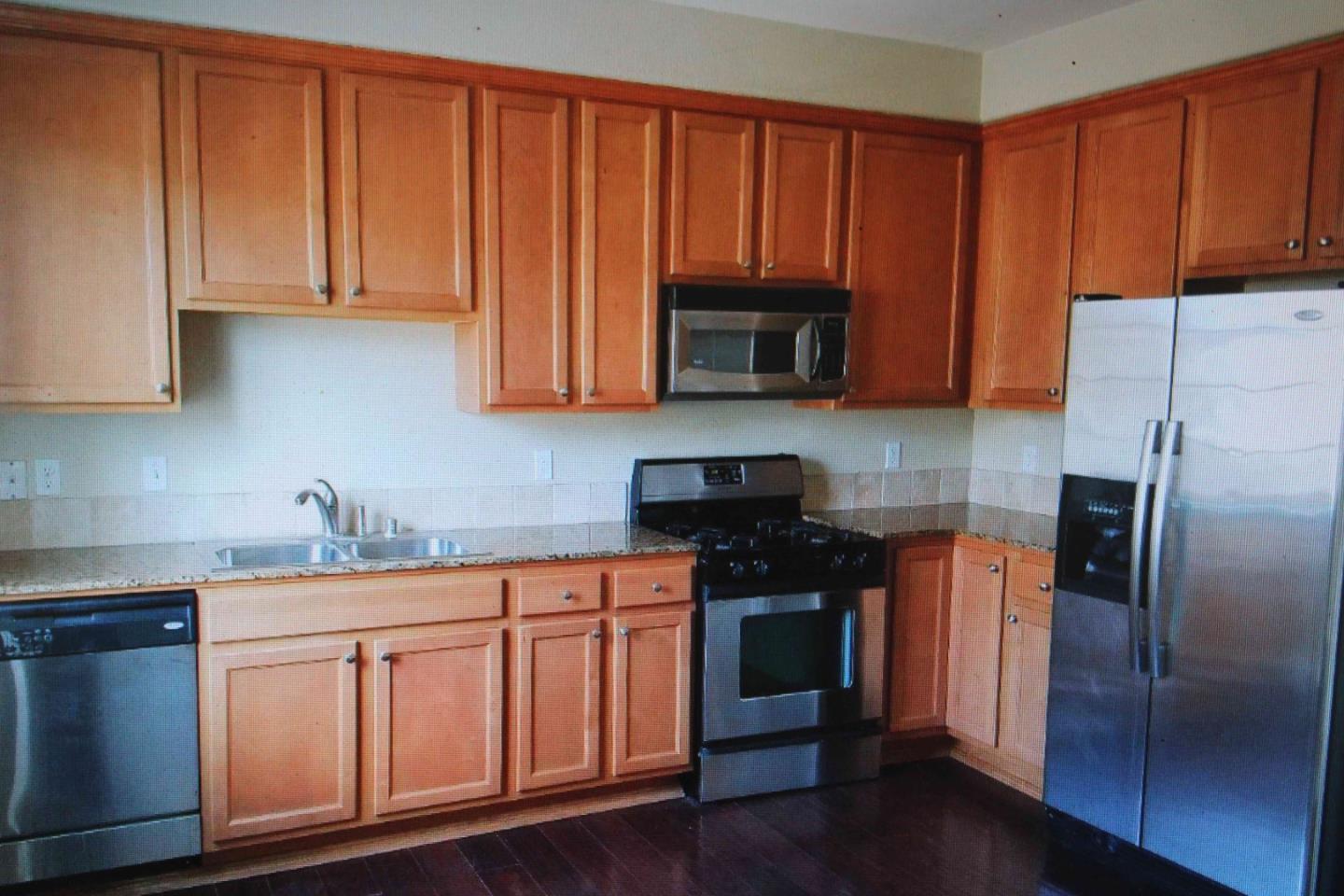 Detail Gallery Image 6 of 14 For 310 Carmel Ave, Marina,  CA 93933 - 3 Beds | 2/1 Baths