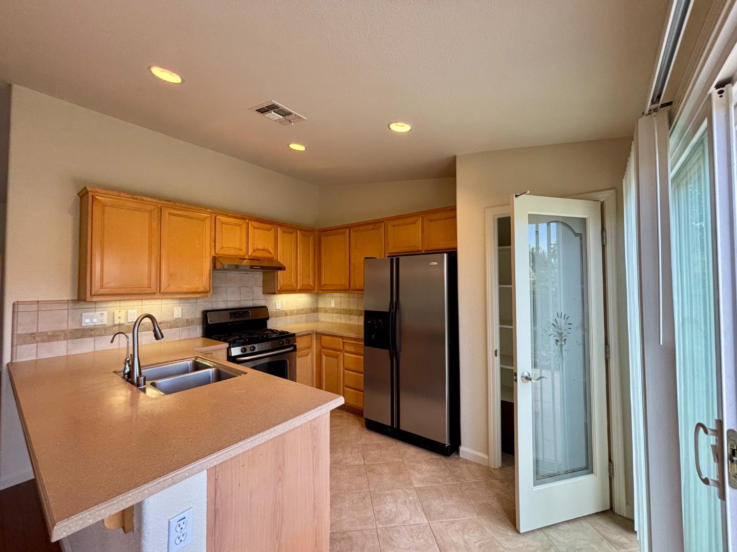 Detail Gallery Image 13 of 58 For 706 Livingston Pl, Rio Vista,  CA 94571 - 3 Beds | 2 Baths