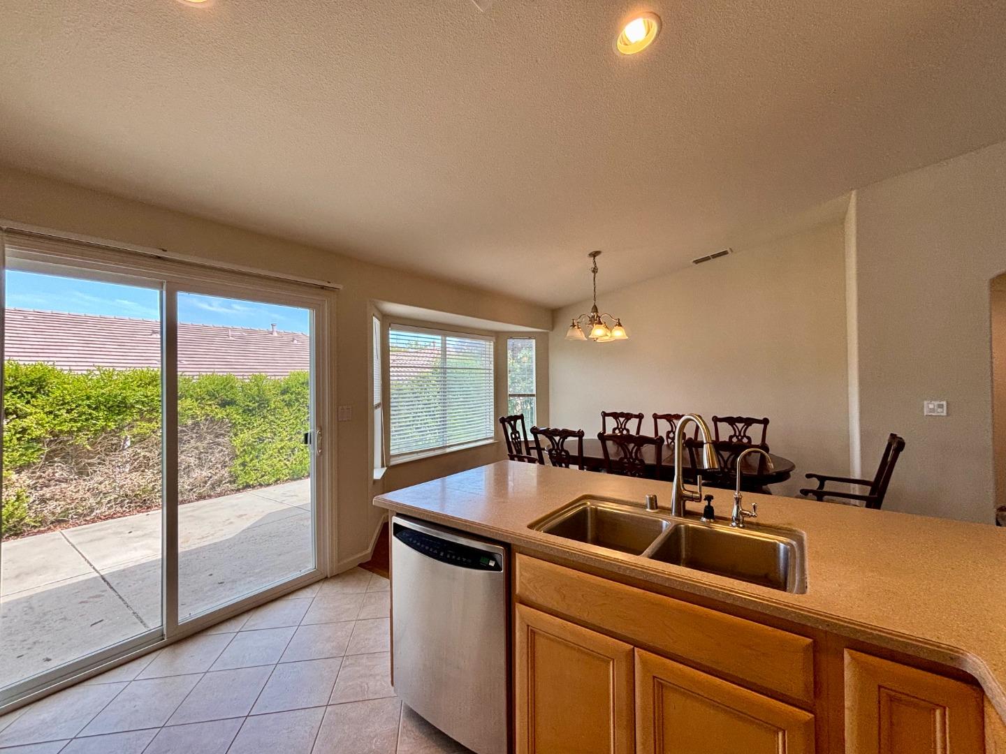 Detail Gallery Image 15 of 58 For 706 Livingston Pl, Rio Vista,  CA 94571 - 3 Beds | 2 Baths