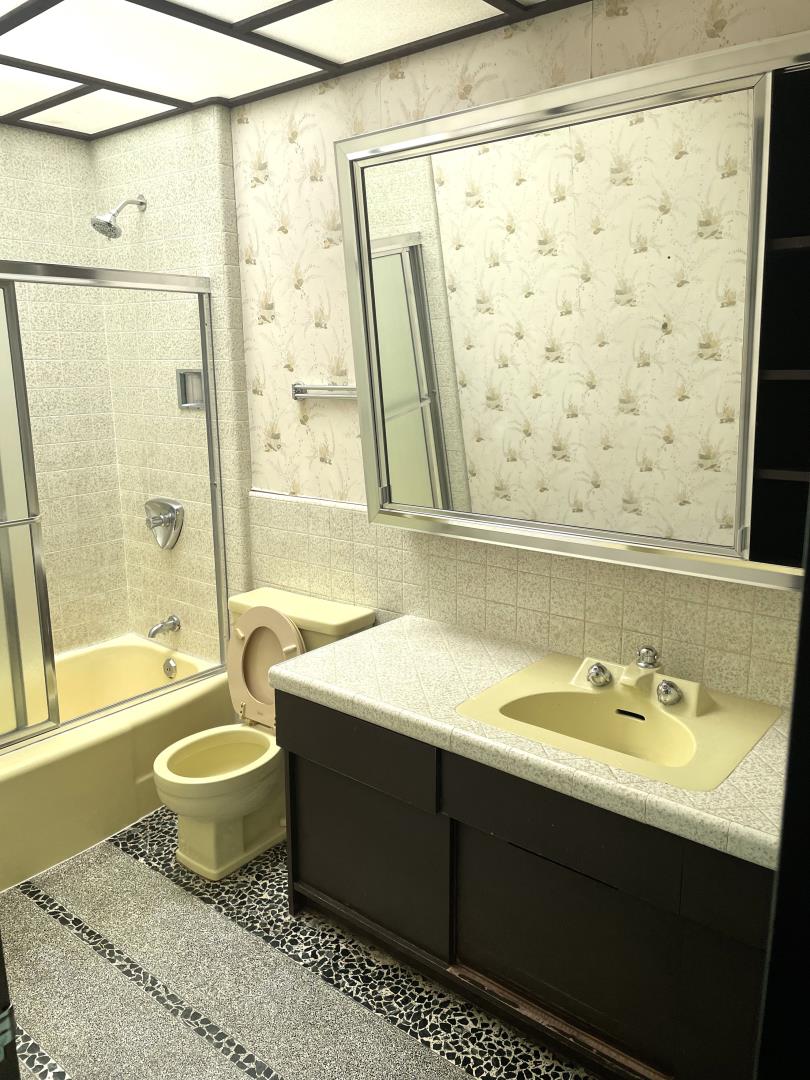 Detail Gallery Image 21 of 24 For 1245 Chula Vista Dr, Belmont,  CA 94002 - 4 Beds | 2 Baths