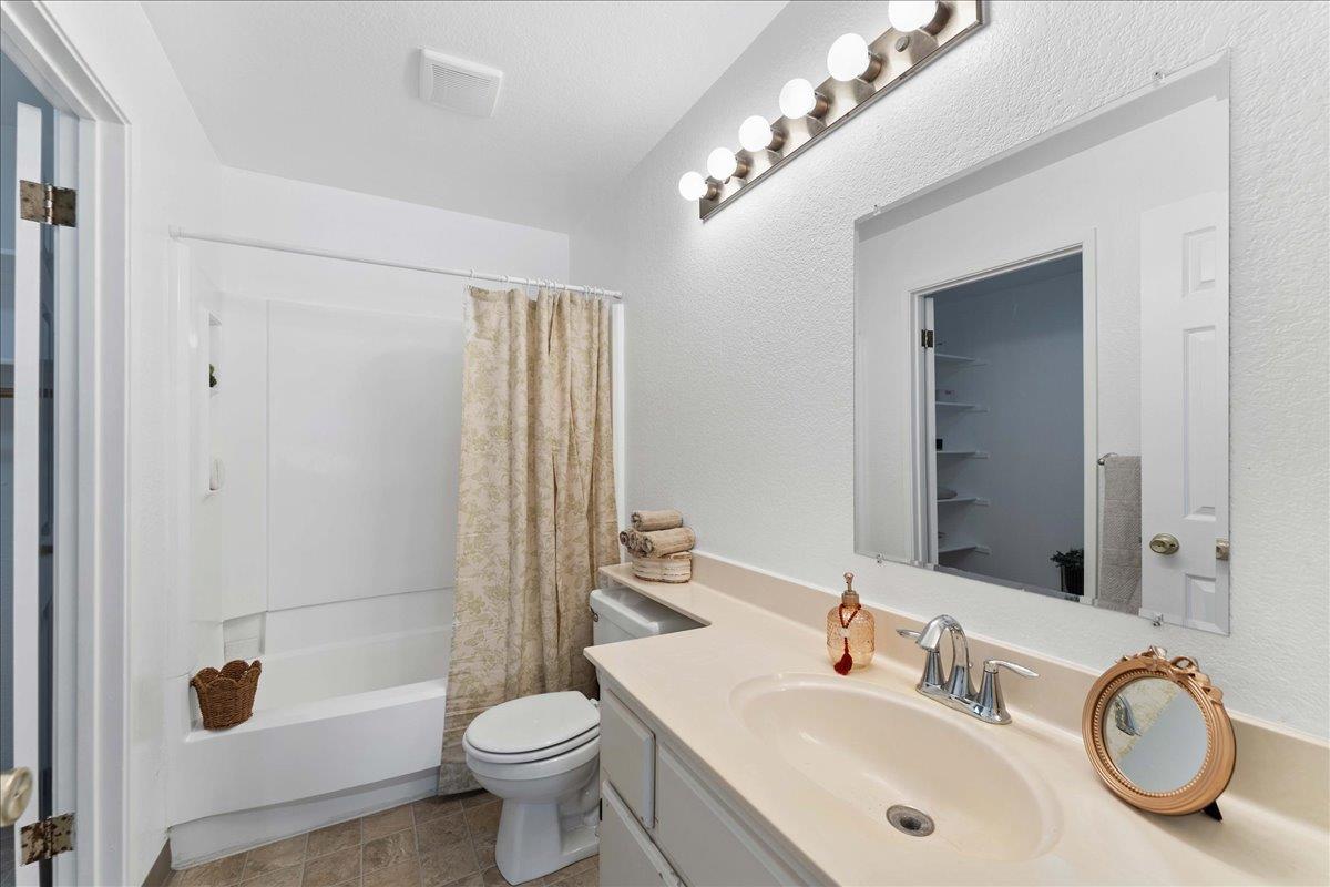 Detail Gallery Image 16 of 26 For 2004 La Terrace Cir, San Jose,  CA 95123 - 1 Beds | 1 Baths