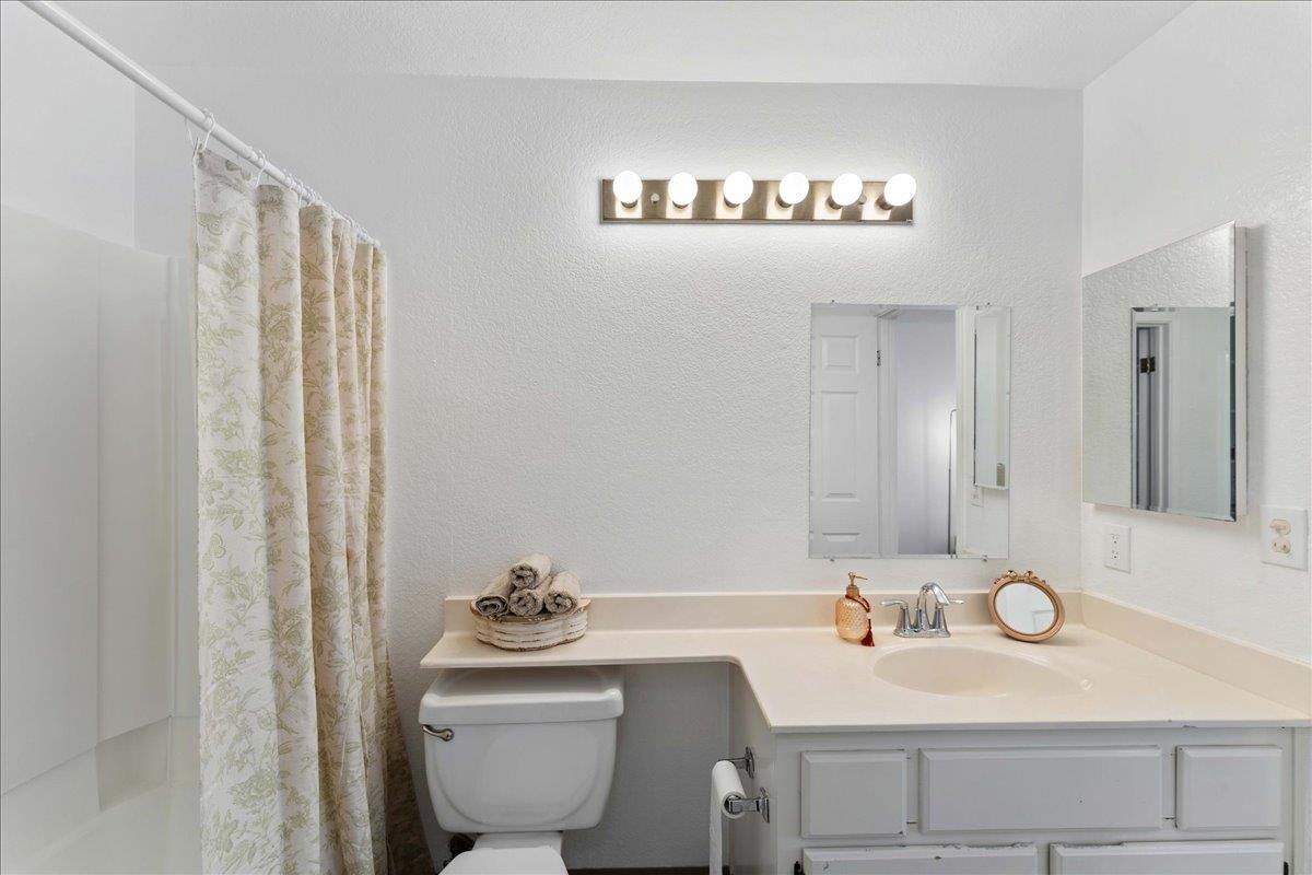 Detail Gallery Image 17 of 26 For 2004 La Terrace Cir, San Jose,  CA 95123 - 1 Beds | 1 Baths