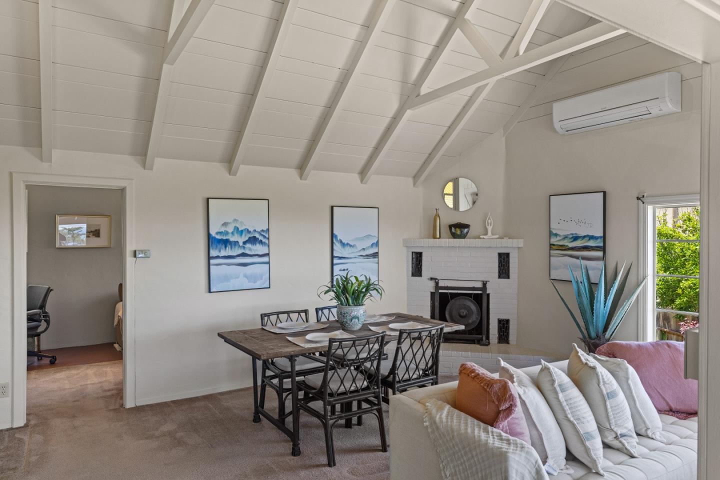 Detail Gallery Image 11 of 46 For 705 Grace St, Monterey,  CA 93940 - 3 Beds | 2 Baths
