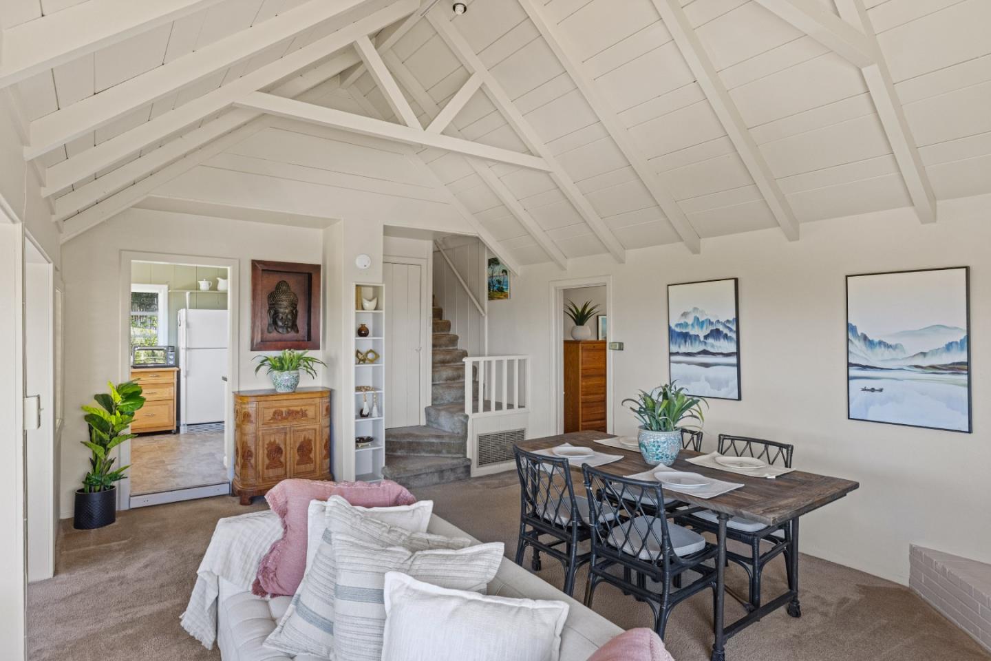 Detail Gallery Image 12 of 46 For 705 Grace St, Monterey,  CA 93940 - 3 Beds | 2 Baths