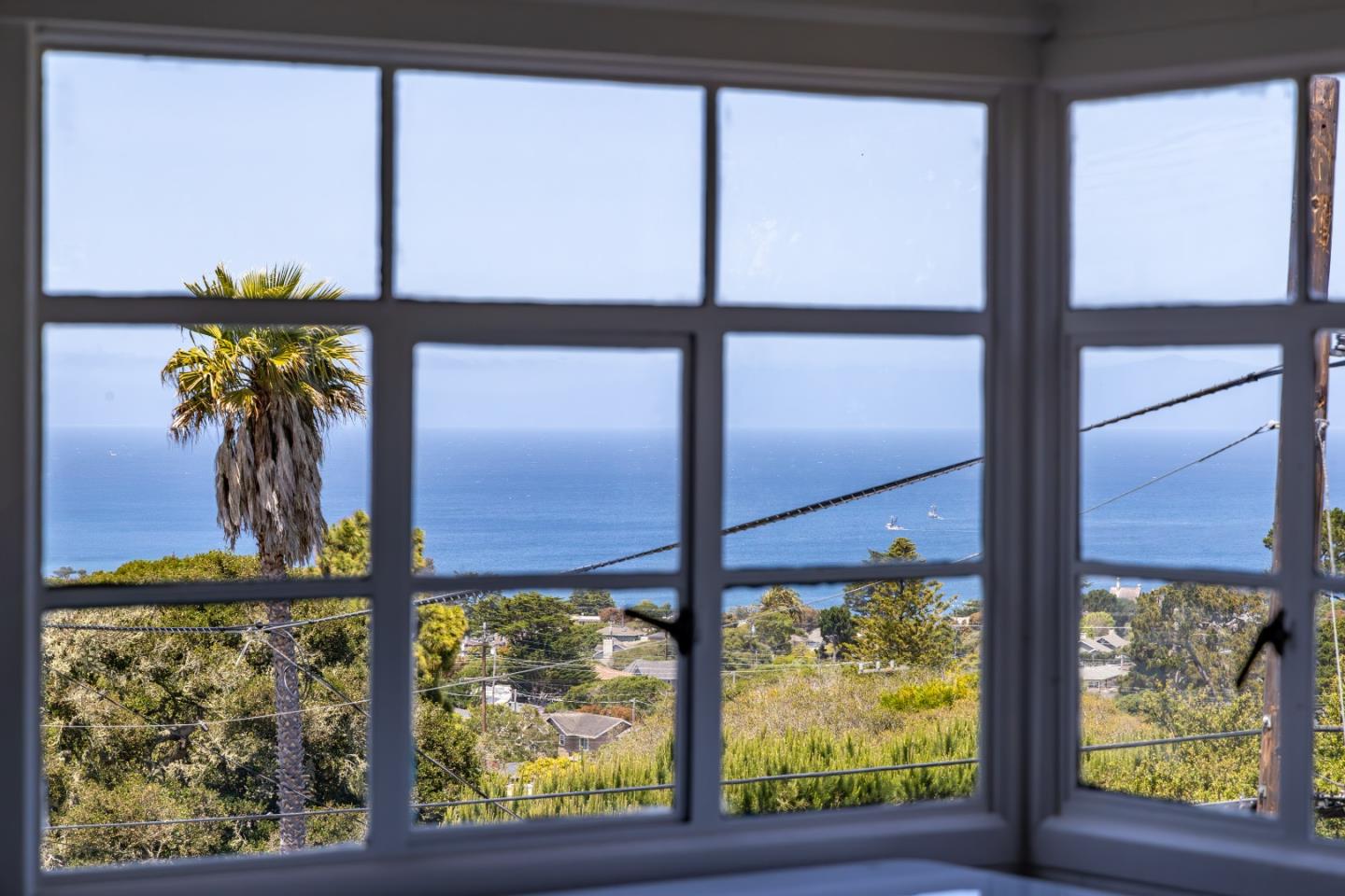Detail Gallery Image 9 of 46 For 705 Grace St, Monterey,  CA 93940 - 3 Beds | 2 Baths