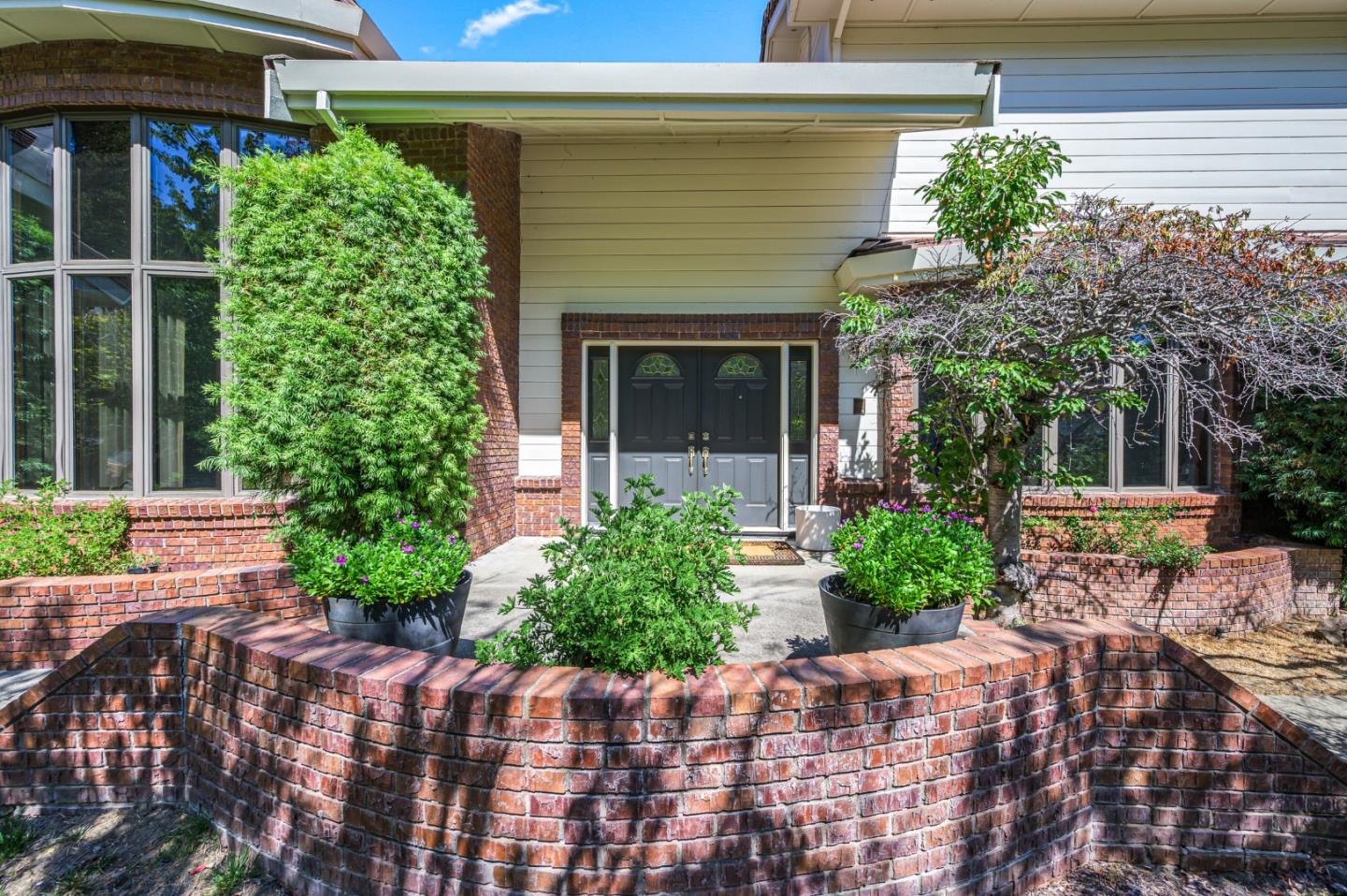 Detail Gallery Image 3 of 70 For 3265 Greenhills Dr, Lafayette,  CA 94549 - 5 Beds | 3/1 Baths