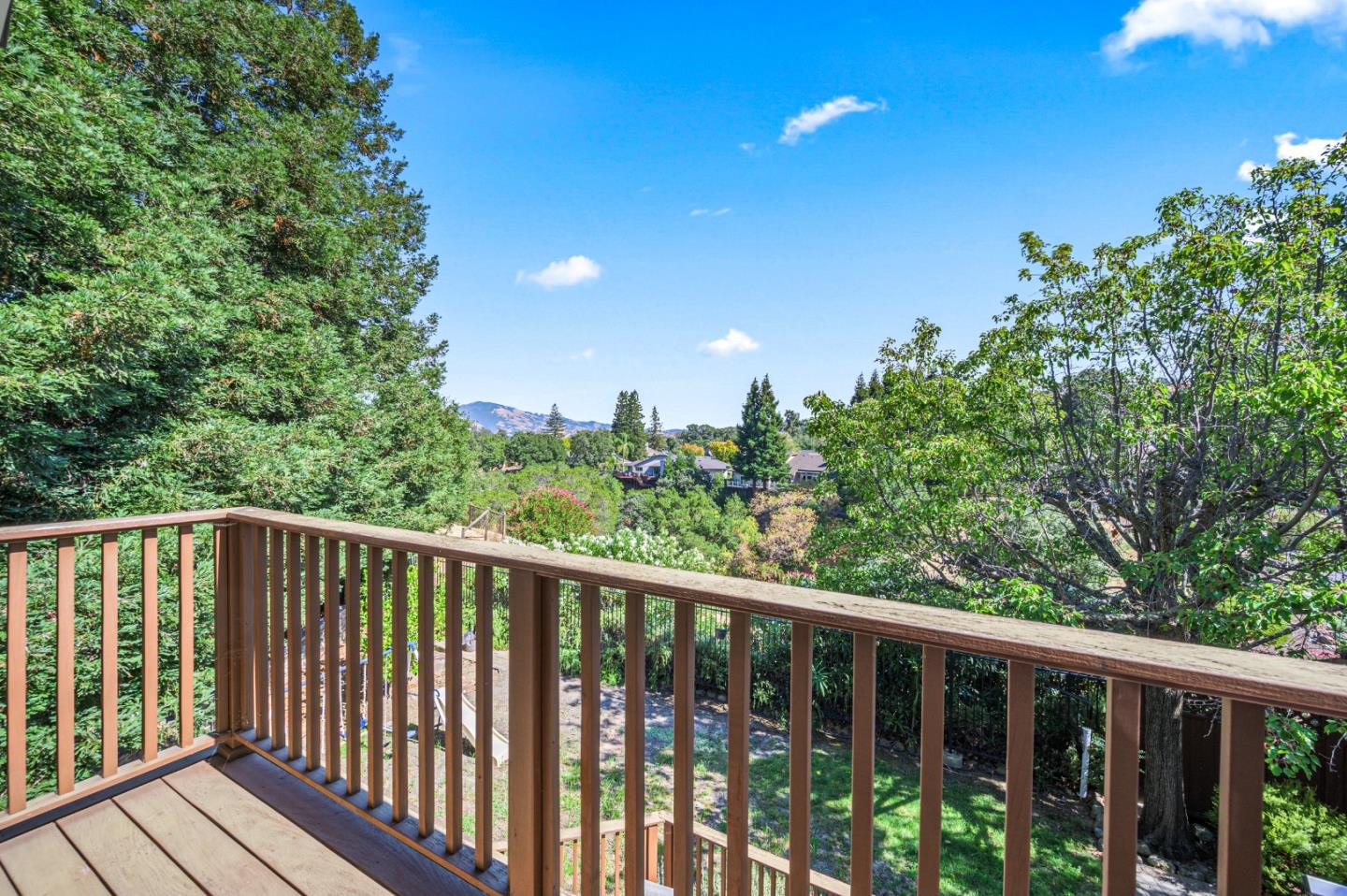 Detail Gallery Image 31 of 70 For 3265 Greenhills Dr, Lafayette,  CA 94549 - 5 Beds | 3/1 Baths