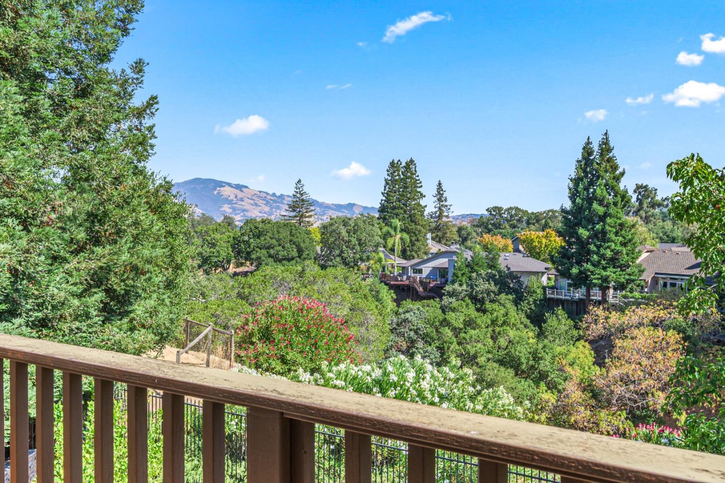 Detail Gallery Image 32 of 70 For 3265 Greenhills Dr, Lafayette,  CA 94549 - 5 Beds | 3/1 Baths