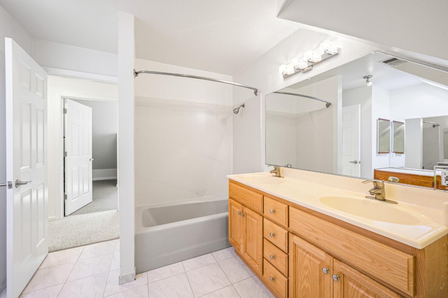 Detail Gallery Image 41 of 70 For 3265 Greenhills Dr, Lafayette,  CA 94549 - 5 Beds | 3/1 Baths