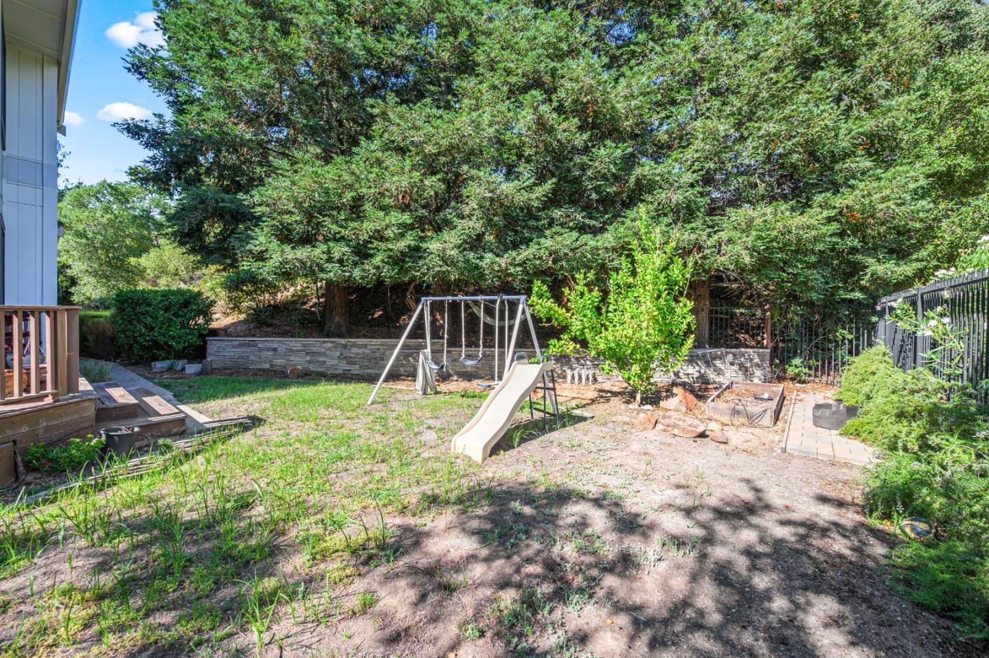 Detail Gallery Image 52 of 70 For 3265 Greenhills Dr, Lafayette,  CA 94549 - 5 Beds | 3/1 Baths