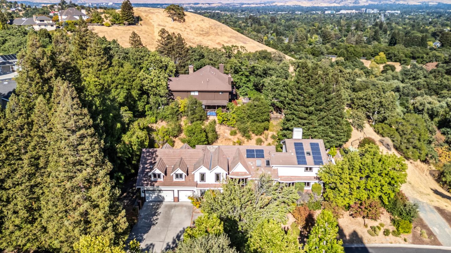 Detail Gallery Image 60 of 70 For 3265 Greenhills Dr, Lafayette,  CA 94549 - 5 Beds | 3/1 Baths