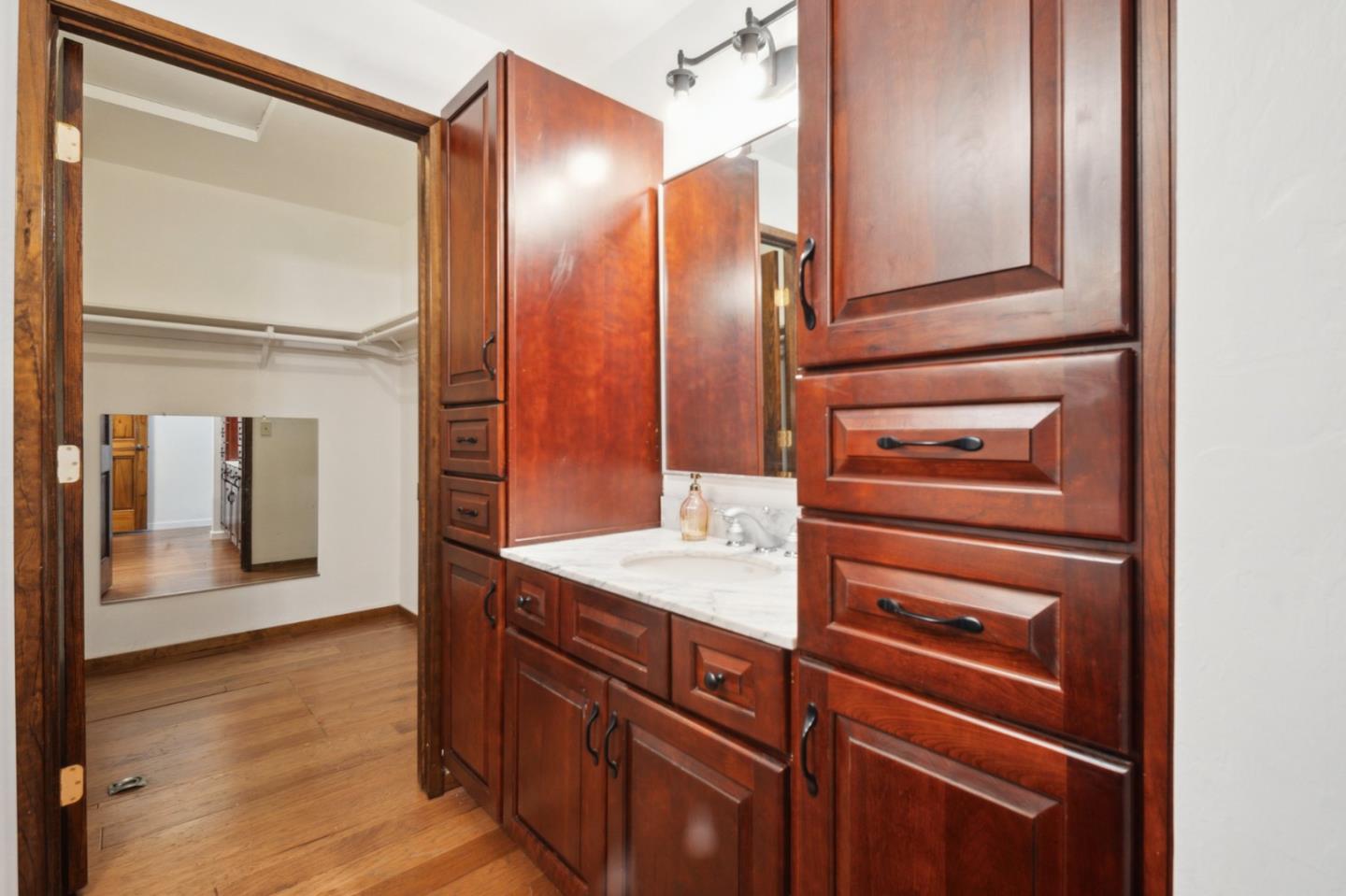 Detail Gallery Image 11 of 54 For 281 School Rd, San Juan Bautista,  CA 95045 - 4 Beds | 2/1 Baths