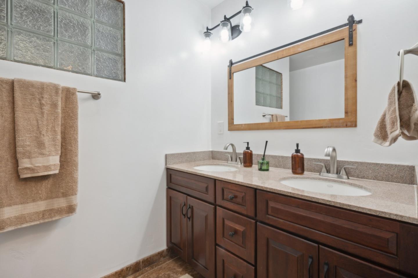 Detail Gallery Image 18 of 54 For 281 School Rd, San Juan Bautista,  CA 95045 - 4 Beds | 2/1 Baths