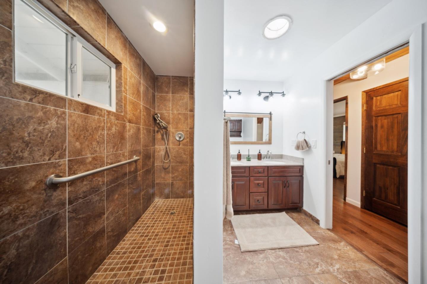 Detail Gallery Image 19 of 54 For 281 School Rd, San Juan Bautista,  CA 95045 - 4 Beds | 2/1 Baths