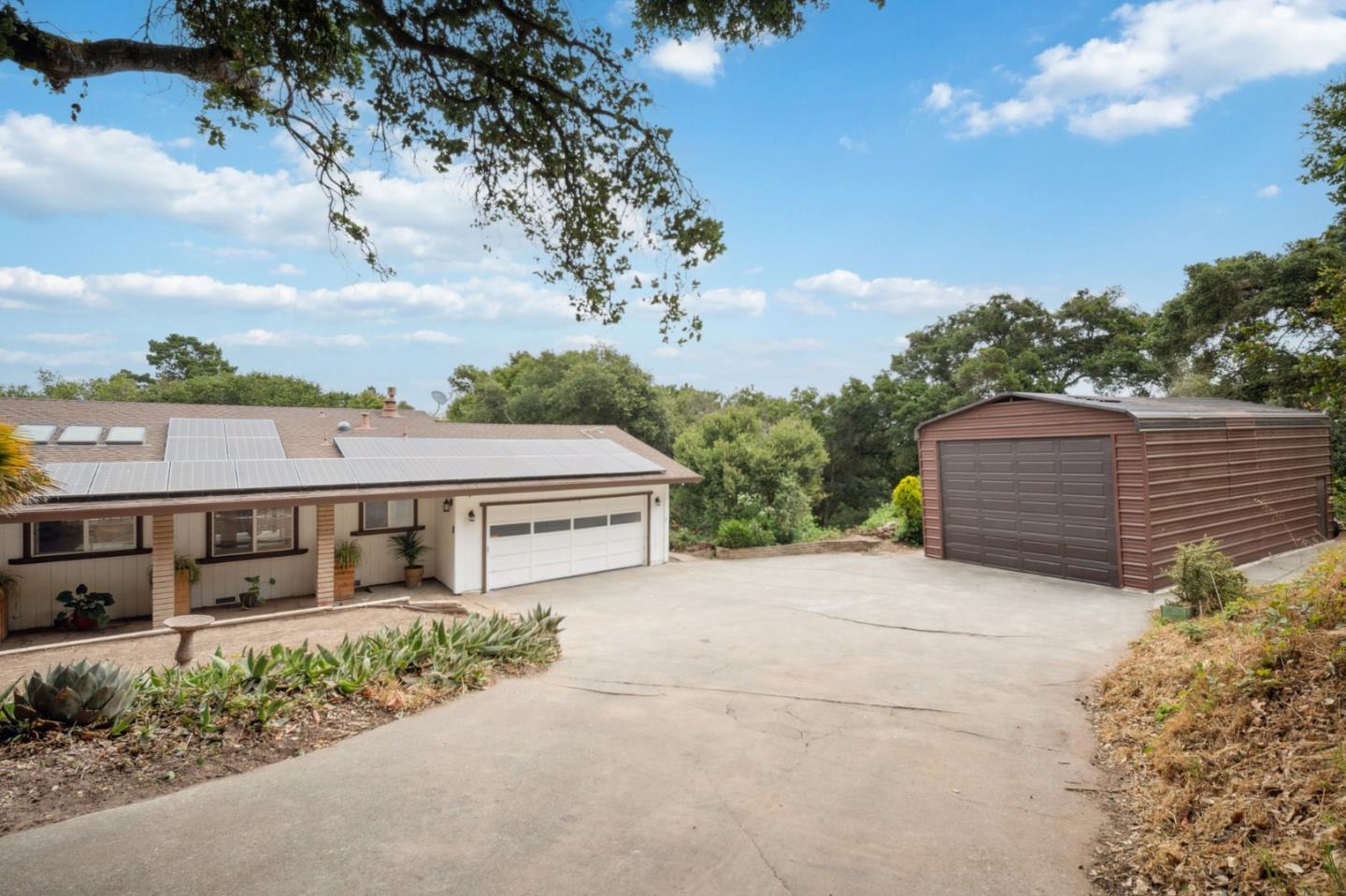 Detail Gallery Image 5 of 54 For 281 School Rd, San Juan Bautista,  CA 95045 - 4 Beds | 2/1 Baths