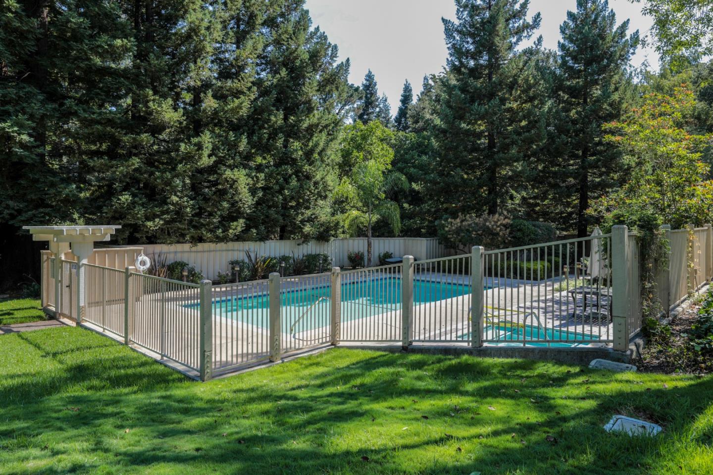 Detail Gallery Image 37 of 42 For 699 Manresa Ln, Los Altos,  CA 94022 - 3 Beds | 3 Baths
