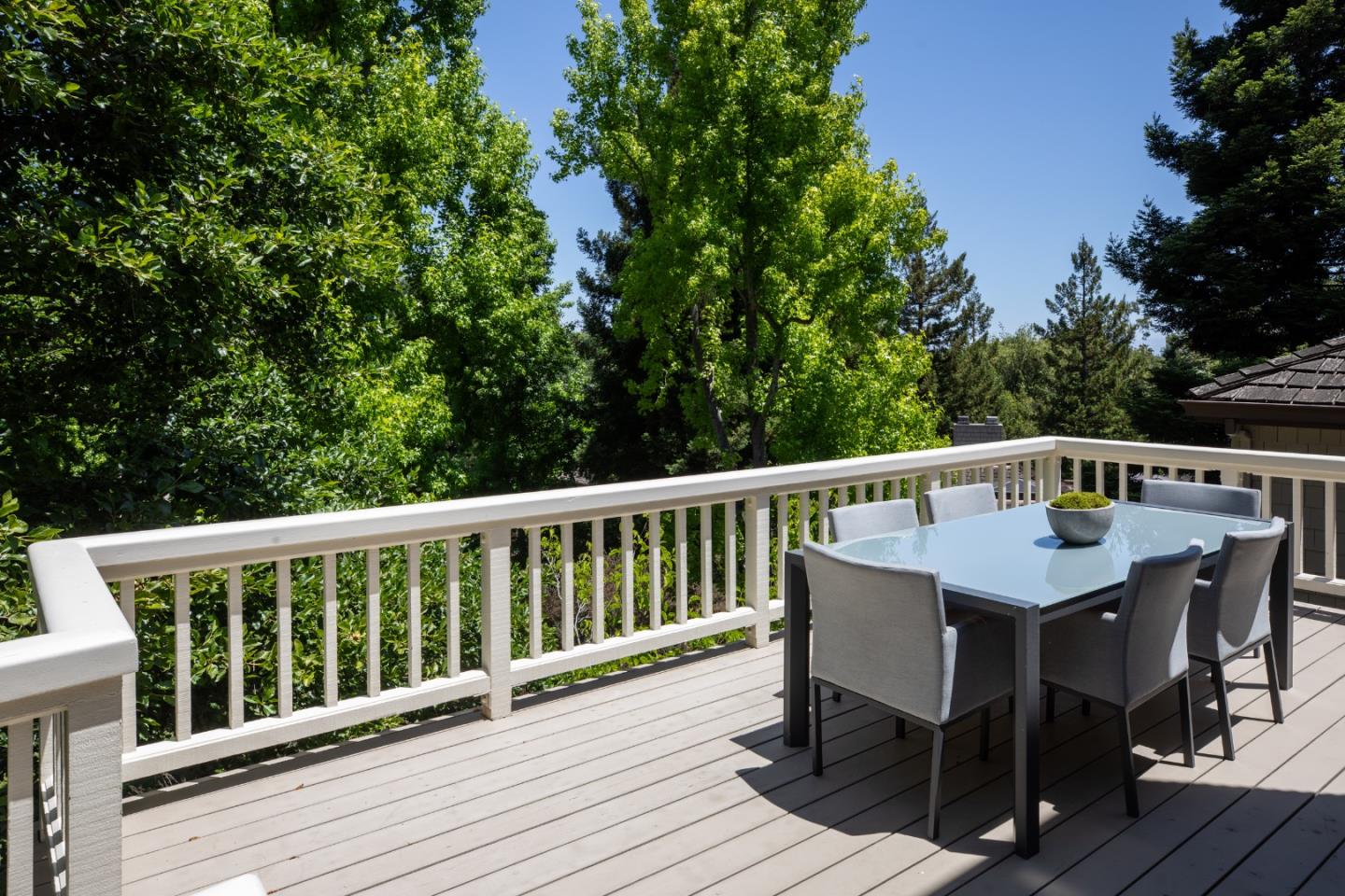 Detail Gallery Image 8 of 42 For 699 Manresa Ln, Los Altos,  CA 94022 - 3 Beds | 3 Baths