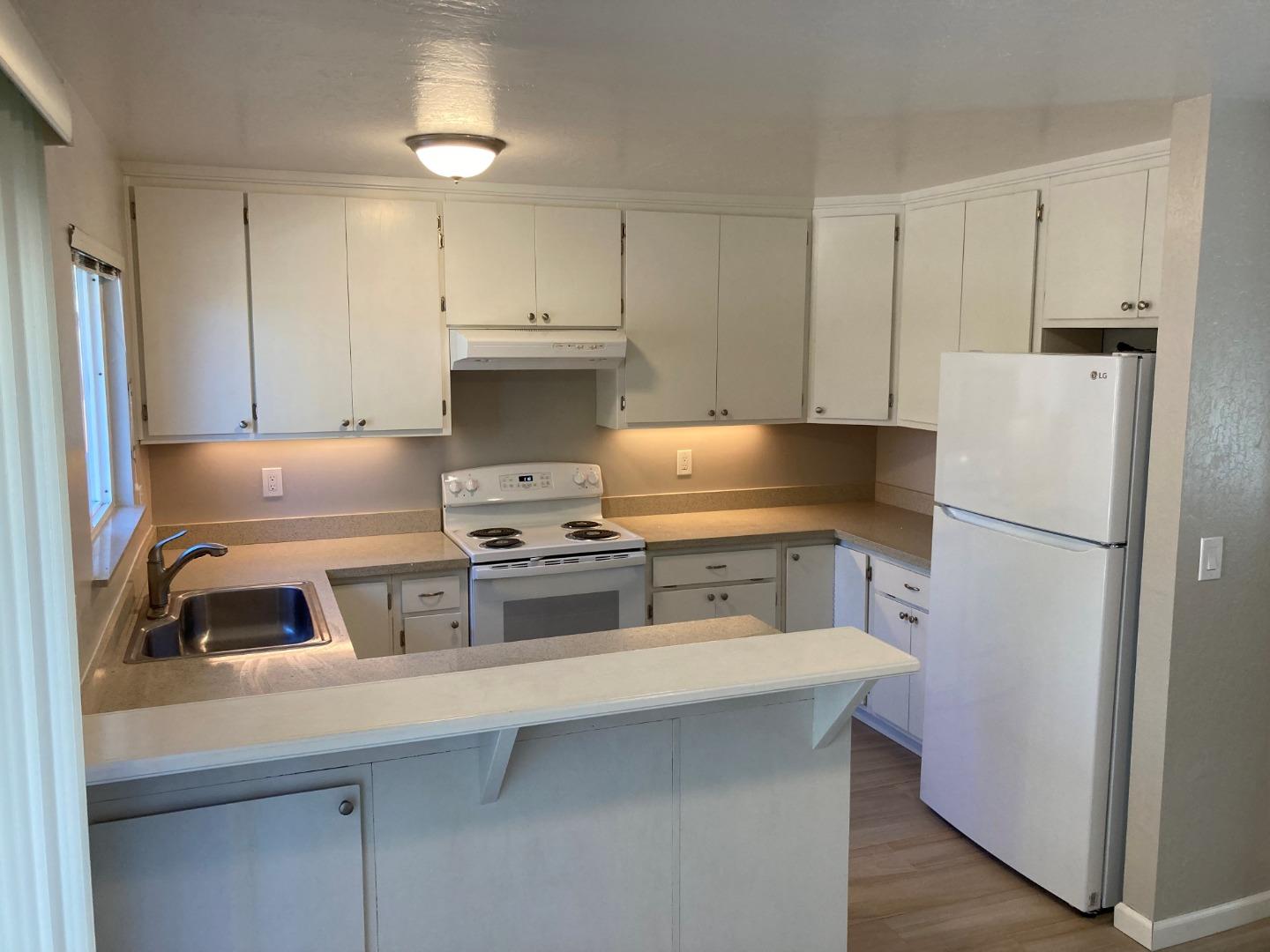 Detail Gallery Image 7 of 24 For 4093-4095 Alberstone Dr, San Jose,  CA 95130 - – Beds | – Baths