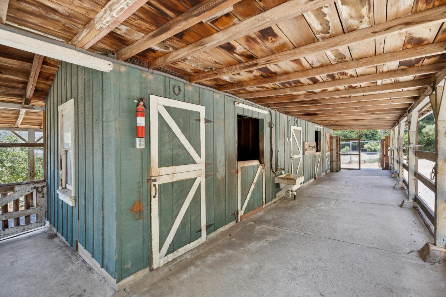 Detail Gallery Image 23 of 34 For 1207 Godetia Dr, Woodside,  CA 94062 - 4 Beds | 2/1 Baths
