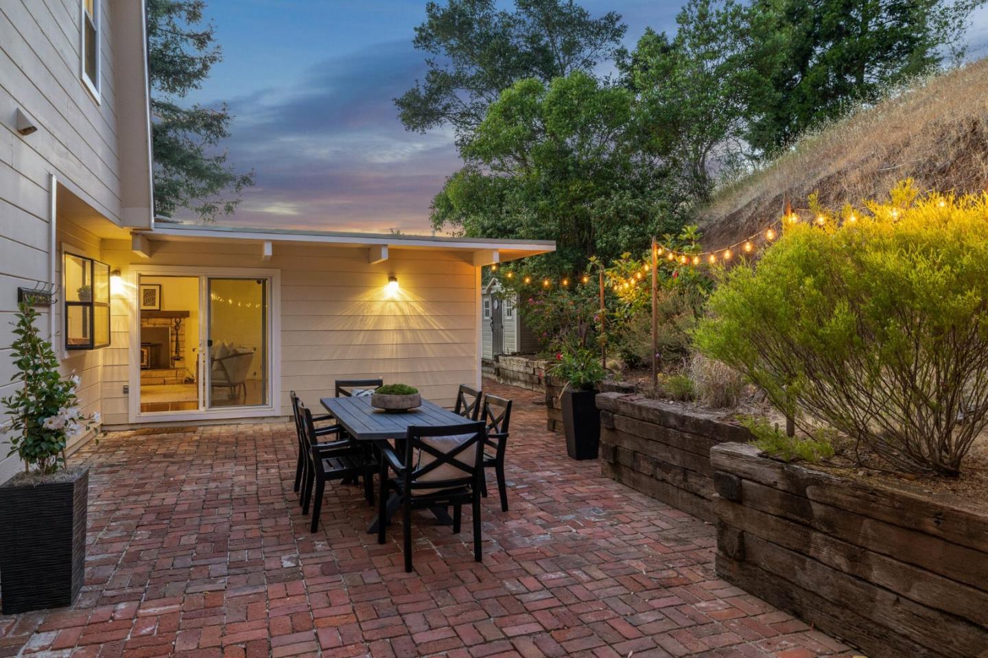 Detail Gallery Image 31 of 34 For 1207 Godetia Dr, Woodside,  CA 94062 - 4 Beds | 2/1 Baths