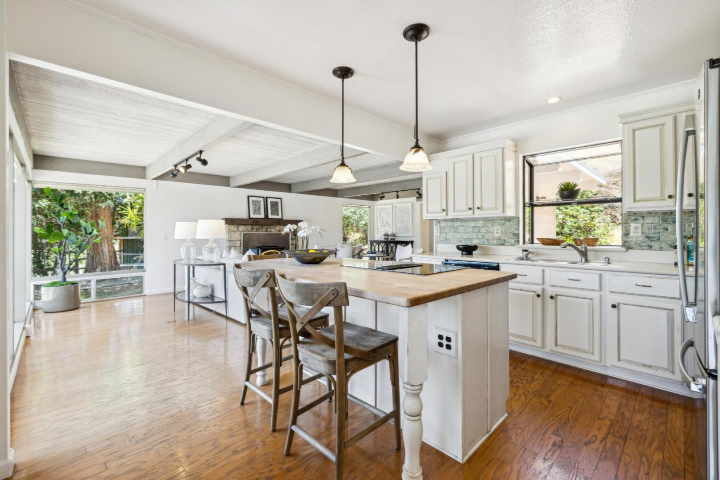 Detail Gallery Image 6 of 34 For 1207 Godetia Dr, Woodside,  CA 94062 - 4 Beds | 2/1 Baths