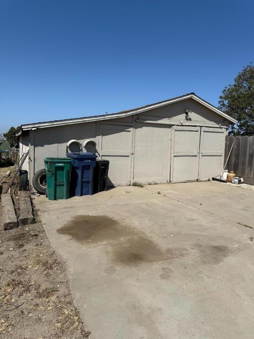 Detail Gallery Image 10 of 32 For 123 Hunter Lane, Salinas,  CA 93908 - 3 Beds | 1 Baths