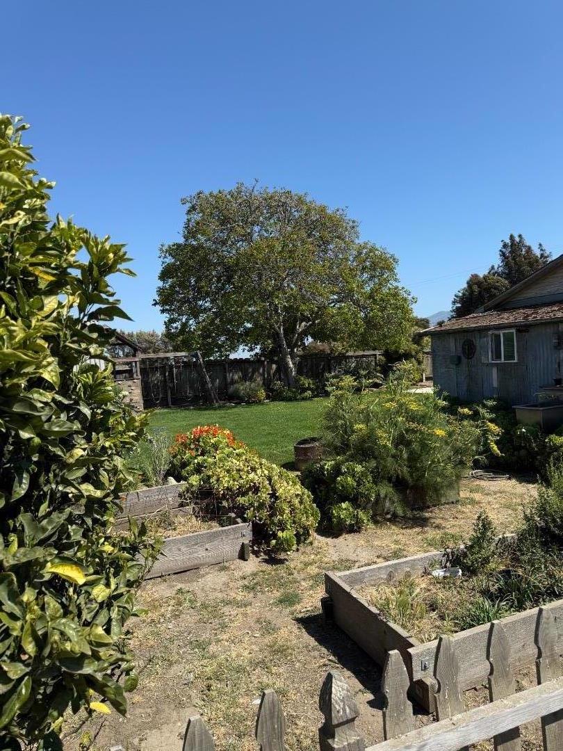 Detail Gallery Image 11 of 32 For 123 Hunter Lane, Salinas,  CA 93908 - 3 Beds | 1 Baths
